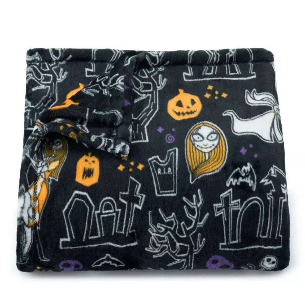 The Big One The Nightmare Before Christmas Oversized Throw  5' x 6' New